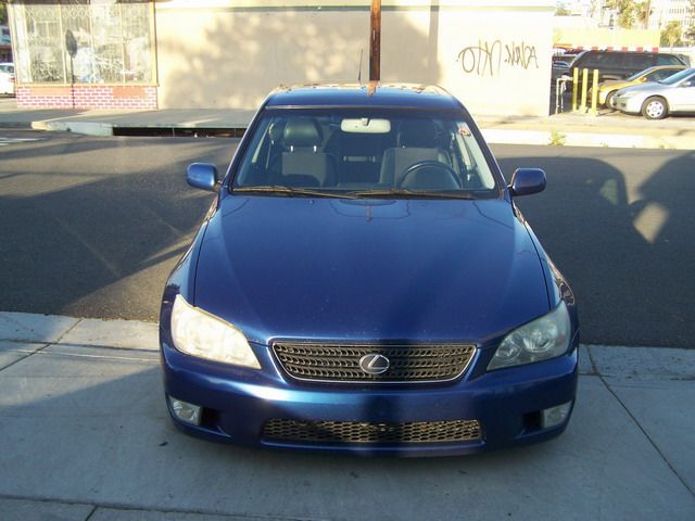 Lexus IS 300 2002 photo 3