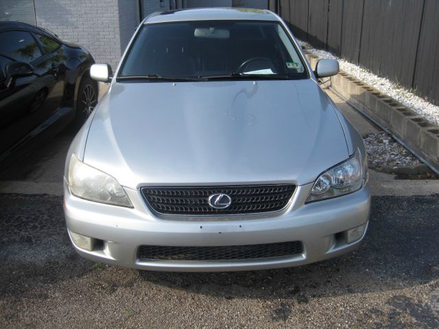 Lexus IS 300 2002 photo 1