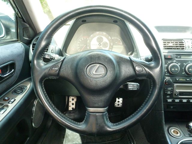 Lexus IS 300 2002 photo 11