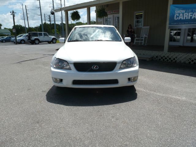 Lexus IS 300 2002 photo 20