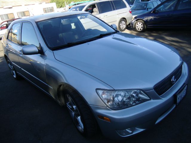 Lexus IS 300 2002 photo 1