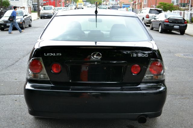 Lexus IS 300 2002 photo 15