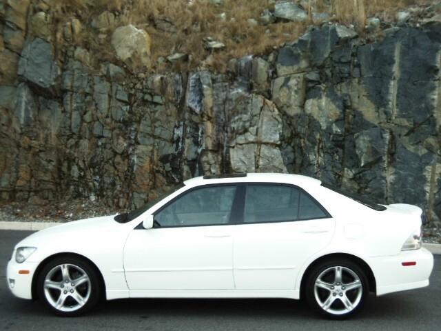 Lexus IS 300 2003 photo 1