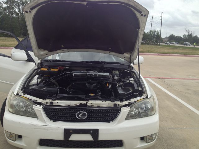 Lexus IS 300 2003 photo 6