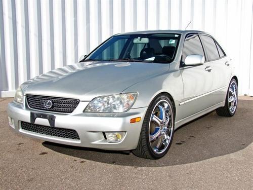 Lexus IS 300 2003 photo 2