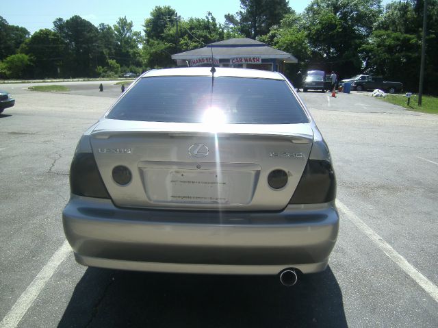 Lexus IS 300 2003 photo 17