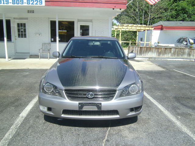 Lexus IS 300 2003 photo 18