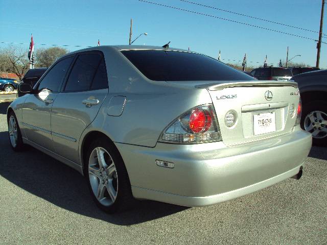 Lexus IS 300 Base Sedan