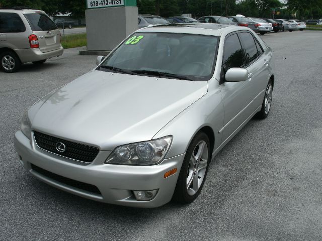 Lexus IS 300 2003 photo 4