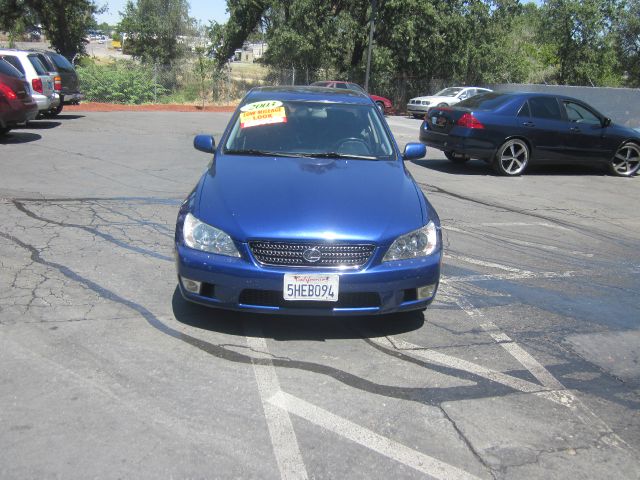 Lexus IS 300 2003 photo 1