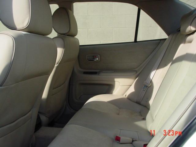 Lexus IS 300 2003 photo 1