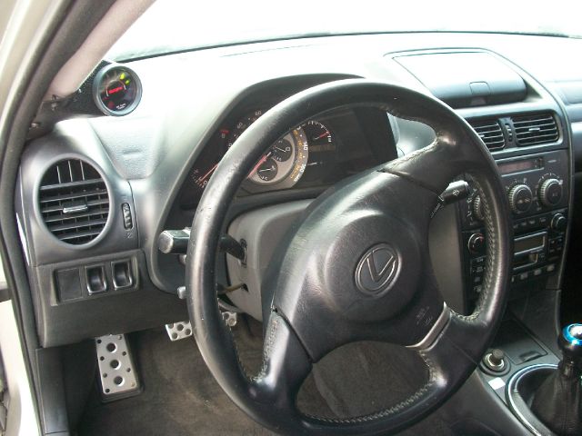 Lexus IS 300 2003 photo 8