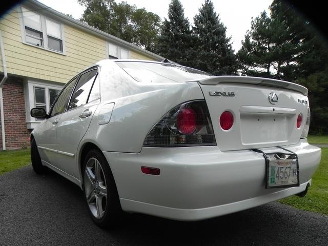 Lexus IS 300 2004 photo 3