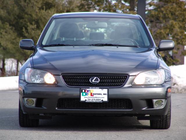 Lexus IS 300 2005 photo 1