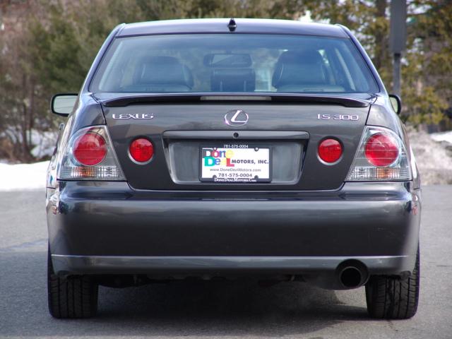 Lexus IS 300 2005 photo 5