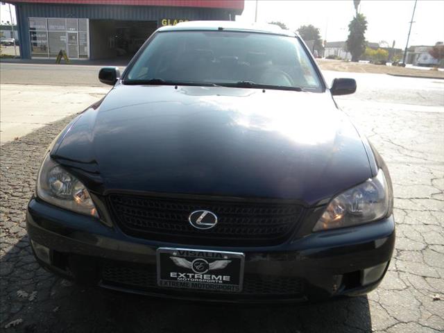 Lexus IS 300 2005 photo 3