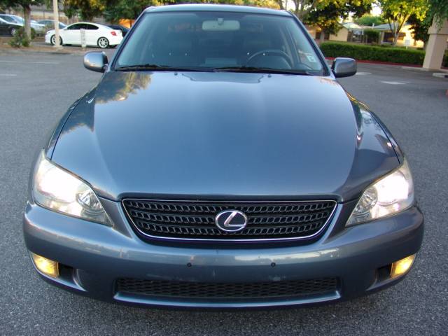 Lexus IS 300 Double Cab FOUR Wheel Driveextra Clean 4x4 T Sedan