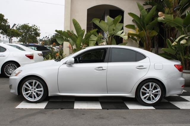 Lexus IS 350 2006 photo 2