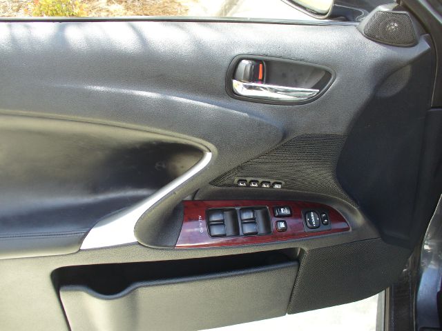 Lexus IS 350 2007 photo 11