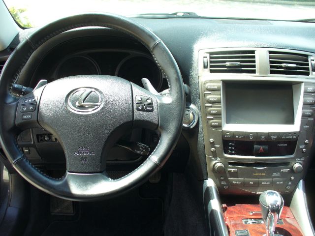 Lexus IS 350 2007 photo 21