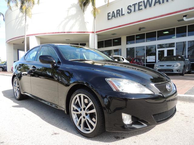 Lexus IS 350 2008 photo 2