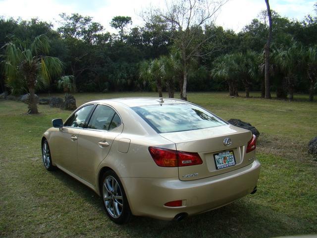 Lexus IS 350 2008 photo 2