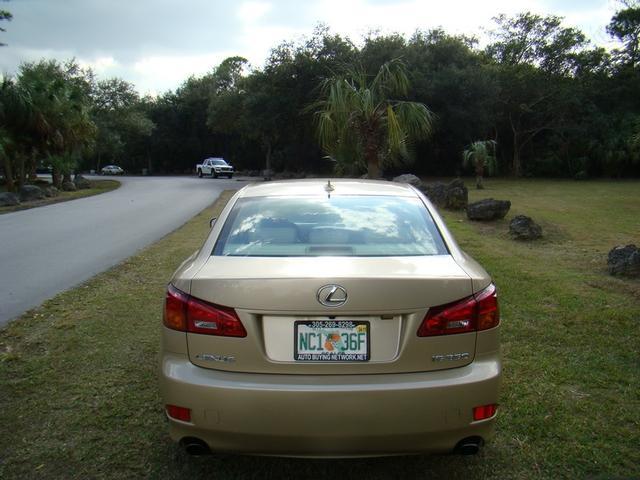 Lexus IS 350 2008 photo 3