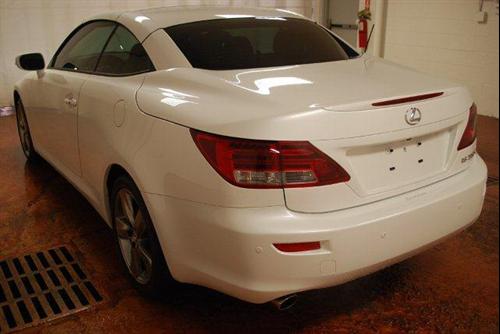 Lexus IS 350C 2011 photo 2