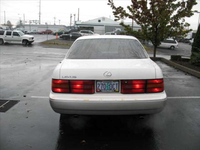 Lexus LS 400 1992 photo 3