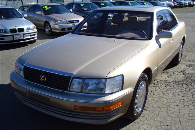 Lexus LS 400 Unknown Sedan