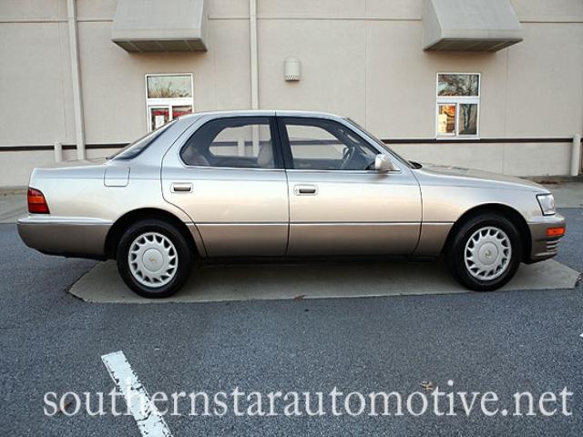 Lexus LS 400 1992 photo 2