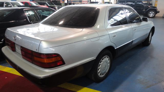 Lexus LS 400 1992 photo 1