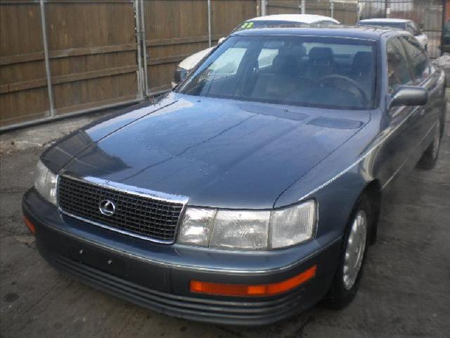 Lexus LS 400 1992 photo 2