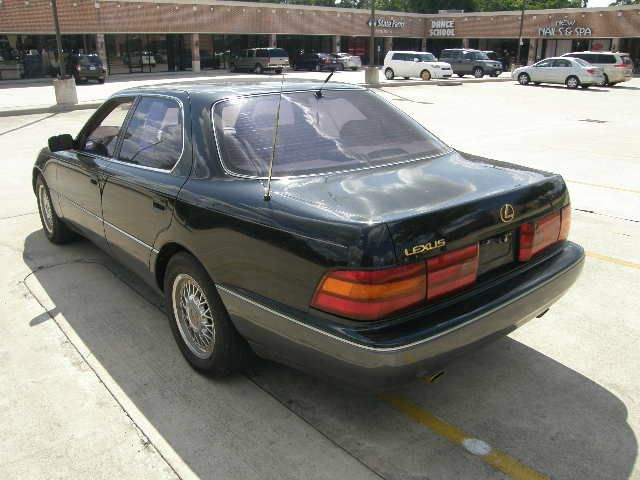 Lexus LS 400 1993 photo 21