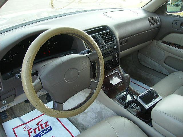 Lexus LS 400 1996 photo 5