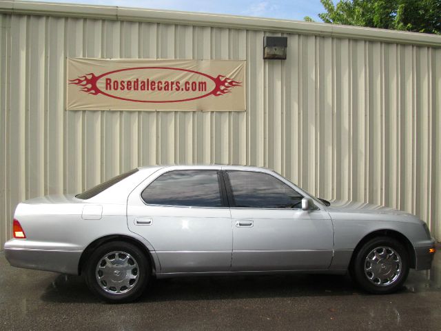 Lexus LS 400 1996 photo 1