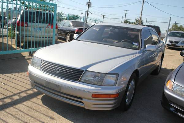 Lexus LS 400 1996 photo 3