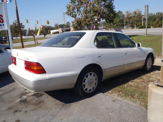 Lexus LS 400 1996 photo 3