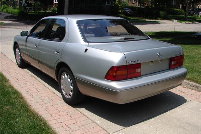 Lexus LS 400 1996 photo 1