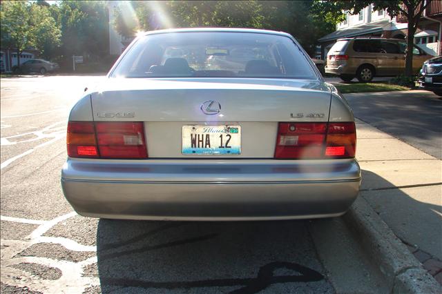 Lexus LS 400 1996 photo 2