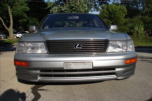 Lexus LS 400 1996 photo 4