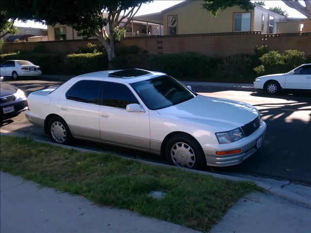 Lexus LS 400 Unknown Sedan