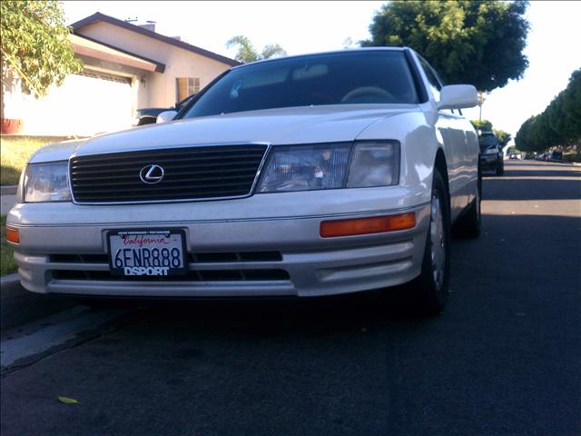 Lexus LS 400 1996 photo 3