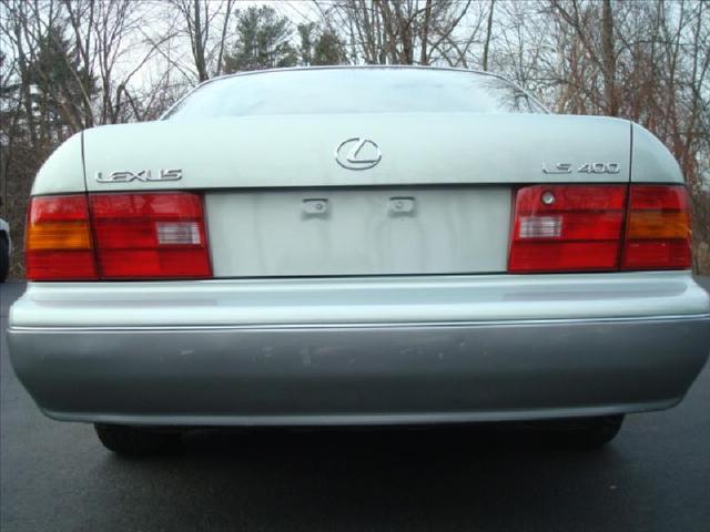 Lexus LS 400 1997 photo 3