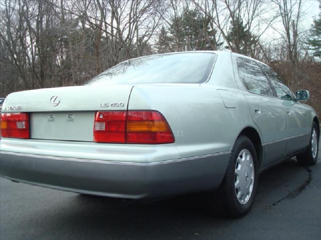 Lexus LS 400 1997 photo 4