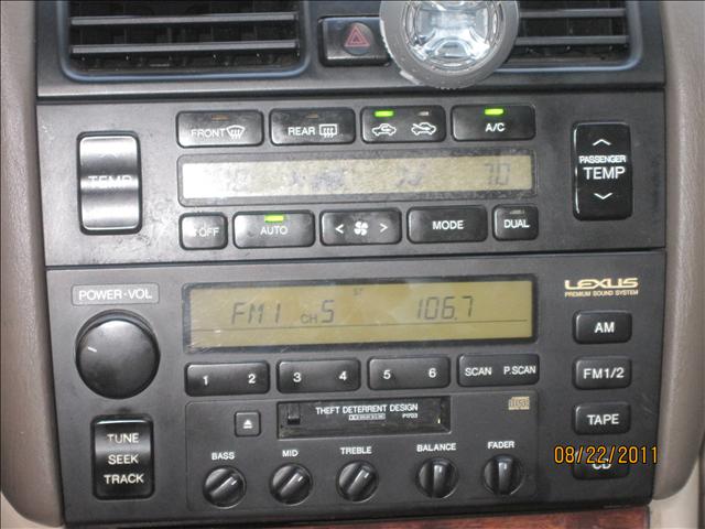 Lexus LS 400 1997 photo 5