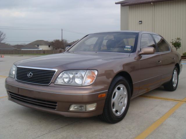 Lexus LS 400 Unknown Sedan