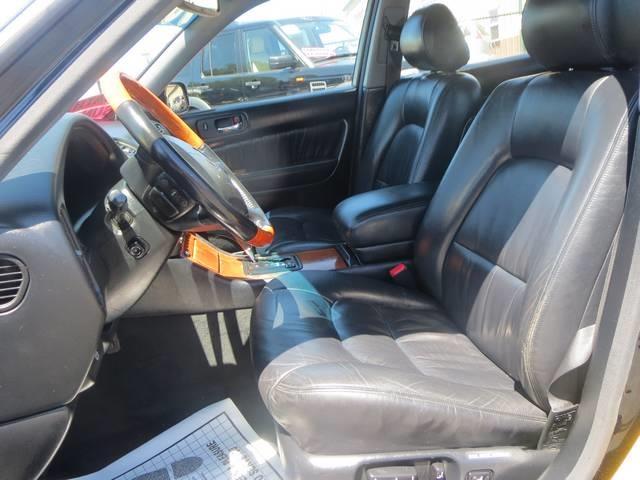 Lexus LS 400 1998 photo 4