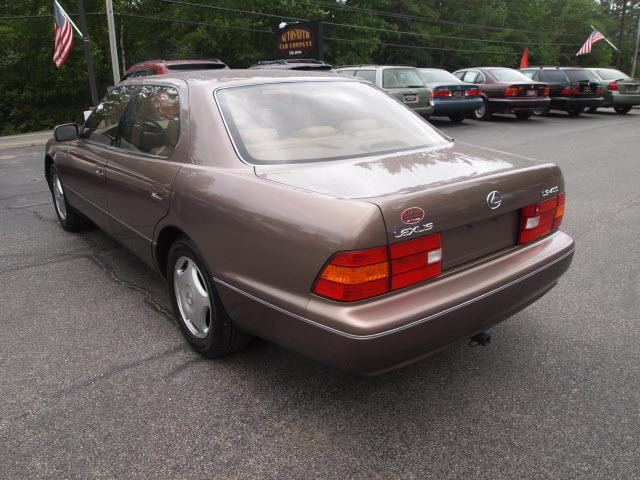 Lexus LS 400 1998 photo 5