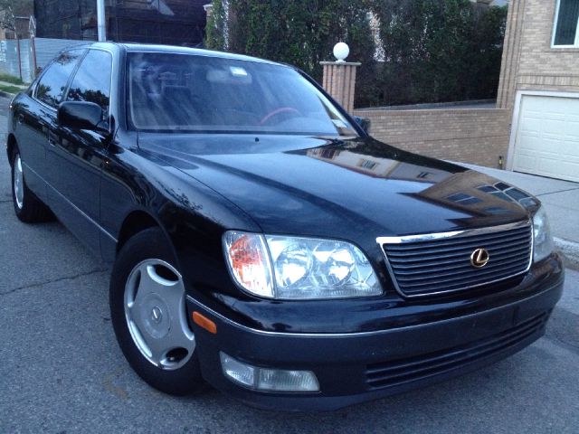 Lexus LS 400 1998 photo 2